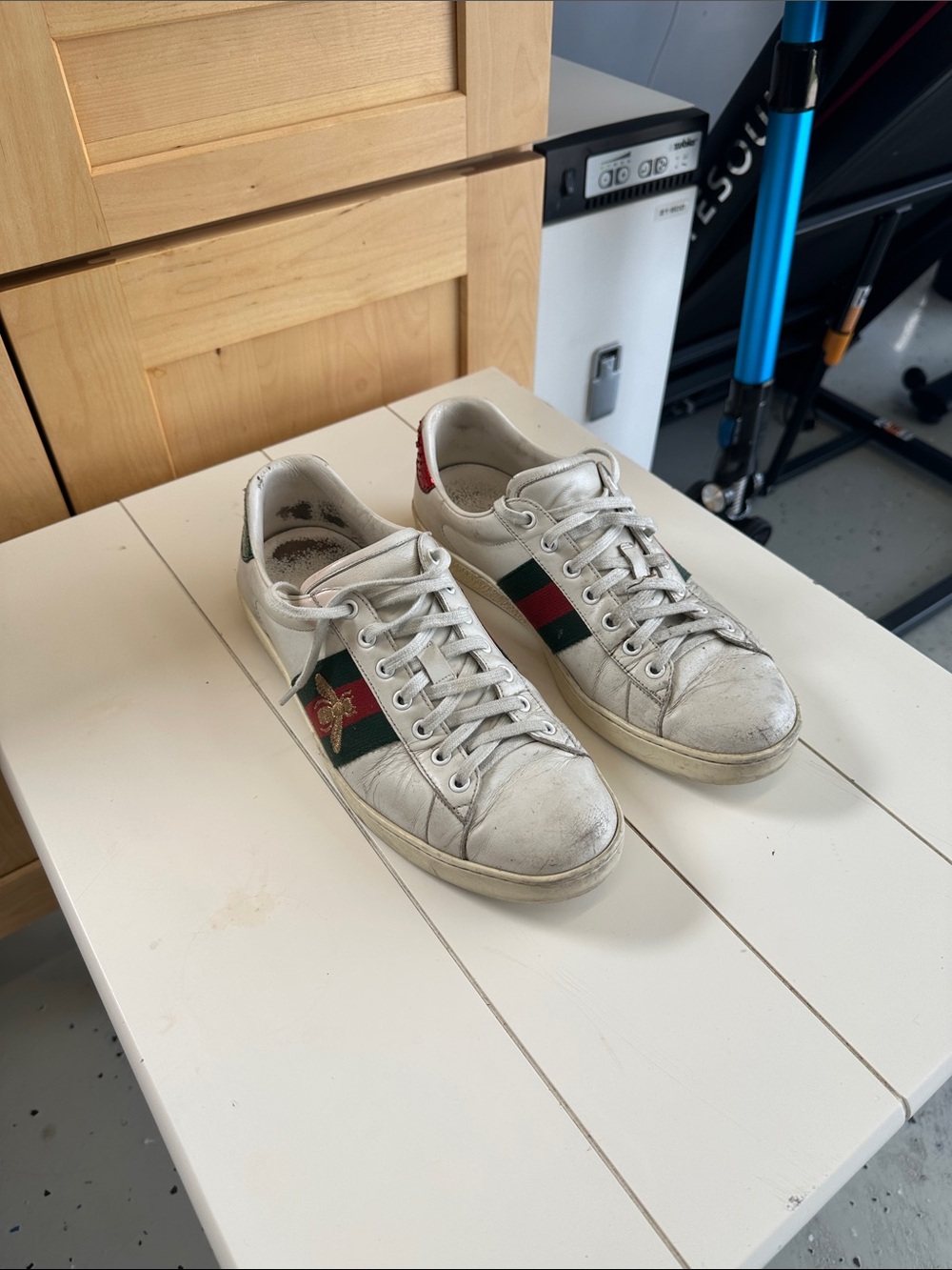 Gucci White Leather Sneakers with Green and Red Web Stripe and Bee Embroidery